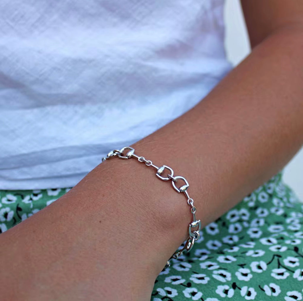 Dainty Bit Bracelet